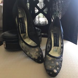 VINTAGE STUART WEITZMAN for MR. SEYMOUR 7.5 AA GOLD GLITTER AND BLACK HEELS